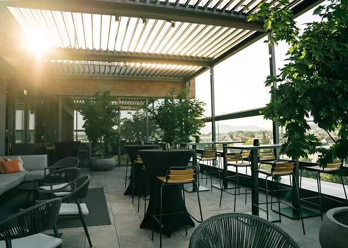 Loom Hotel & Skybar